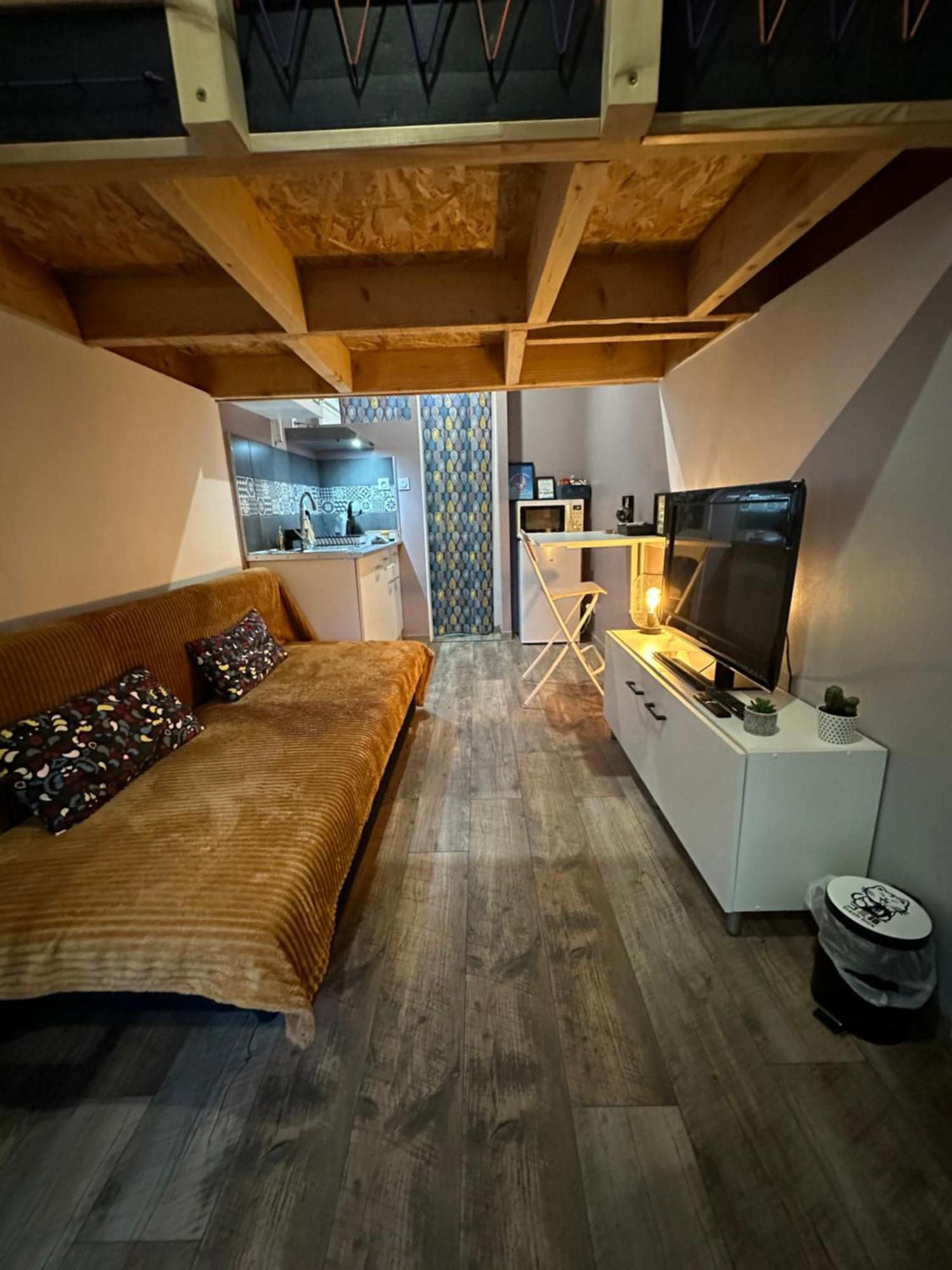 La Tiny : Adorable Petit Studio /Parking Gratuit. Angouleme Luaran gambar